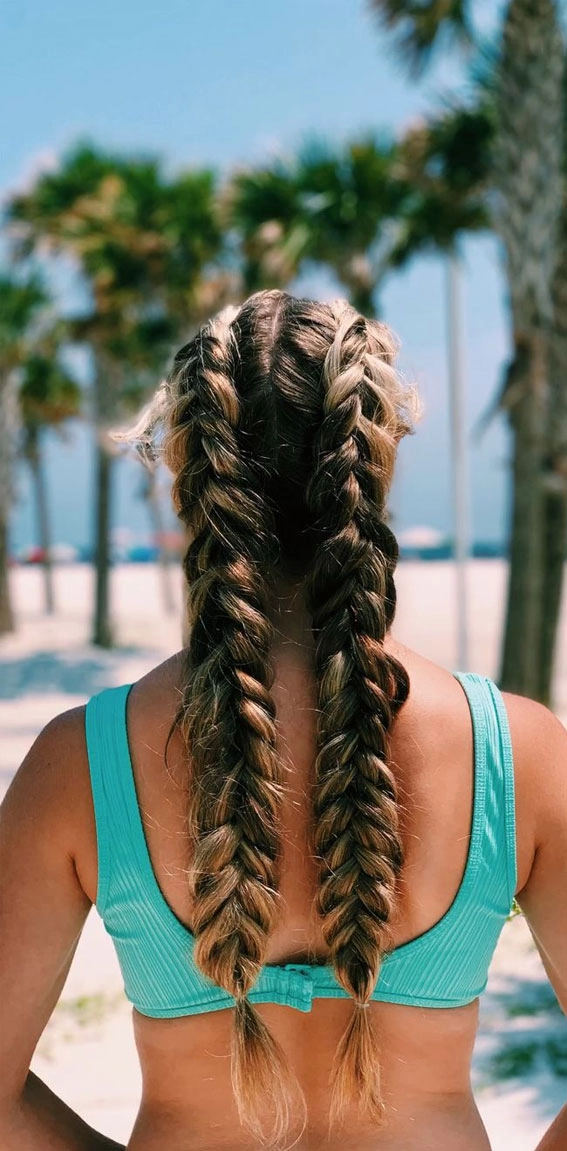 Beach Crown Braid Styles - Effortless Summer Hair Look Number 7 Stunning beach crown braid styles with loose tendrils framing the face
