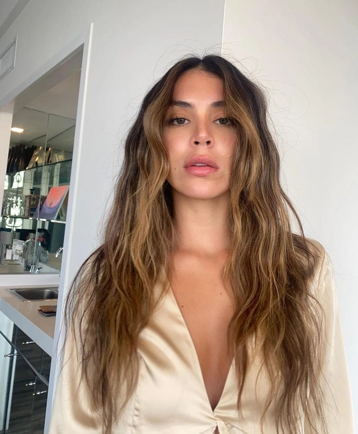Brunette beach waves with dimensional texture for effortless style