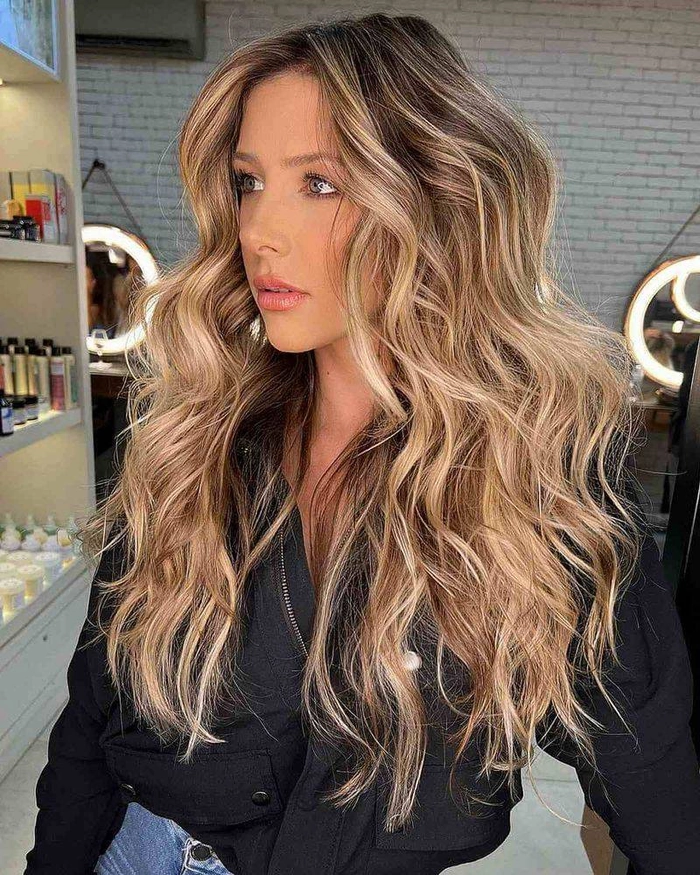 Effortless beach waves for college spring break College spring break beach hair with effortless wavy texture