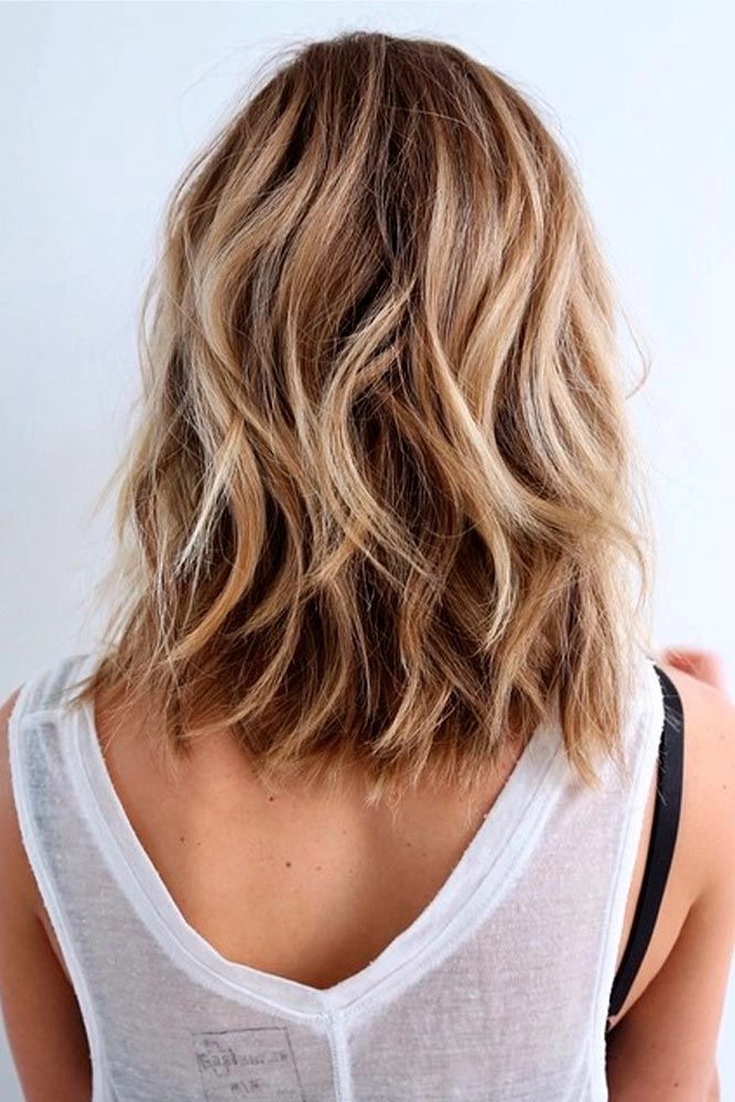 Stylish Shoulder-Length Beach Hair Ideas