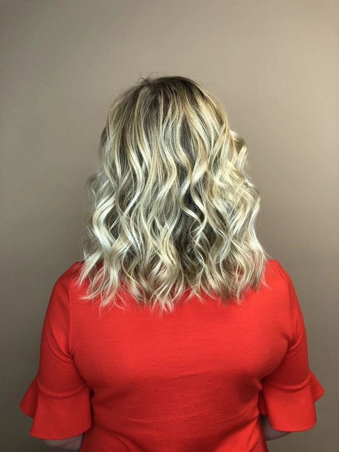 Lob with effortless beach waves, perfect for a casual seaside look