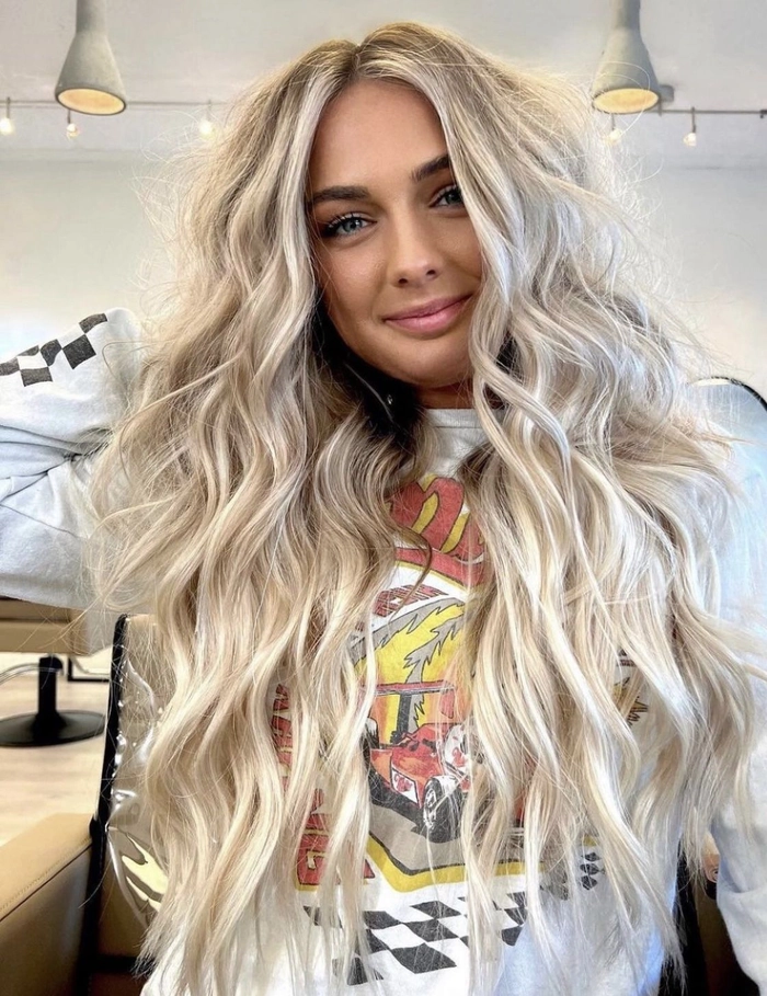 Platinum blonde beach waves hairstyle example