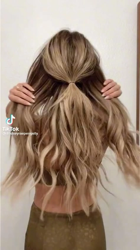 Toddler Beach Hair Ideas - Cute Curly Waves with Floral Clip Adorable toddler with curly beach waves and a flower accessory