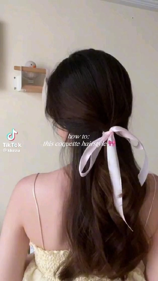 Quick Coquette Ribbon Ponytail Ideas