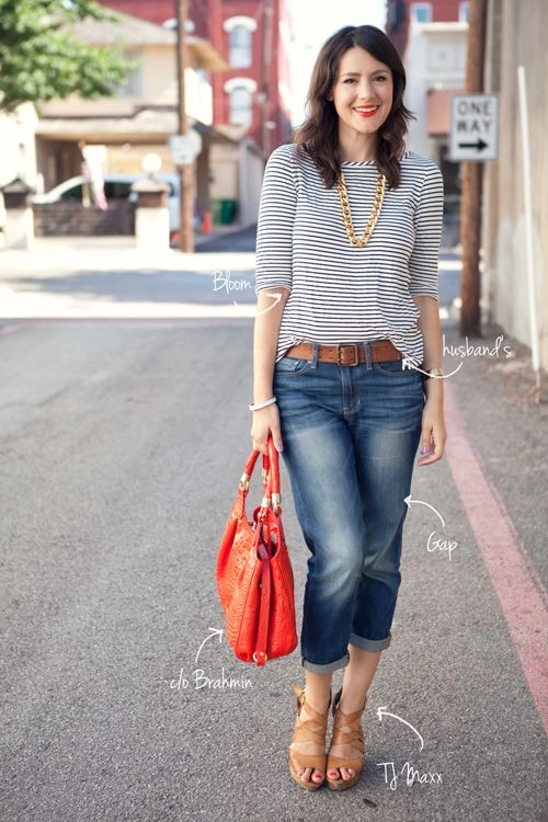 Effortless casual side ponytail hairstyle for a relaxed weekend vibe