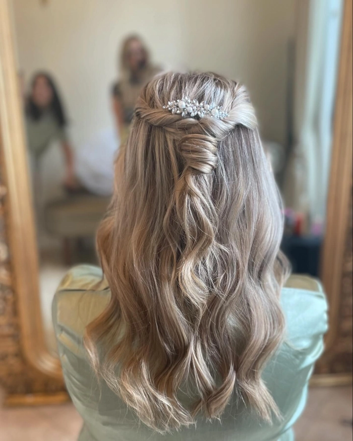 Casual twisted half up hairstyle for thin hair with soft waves