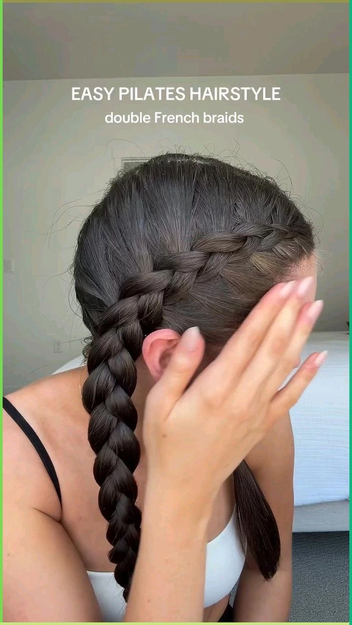 Casual French braid idea for a simple yet stylish country outfit Effortless loose French braid hairstyle perfect for a relaxed country casual look