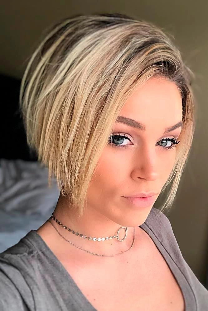 Casual inverted bob styling for fine thin hair, side view with soft texture