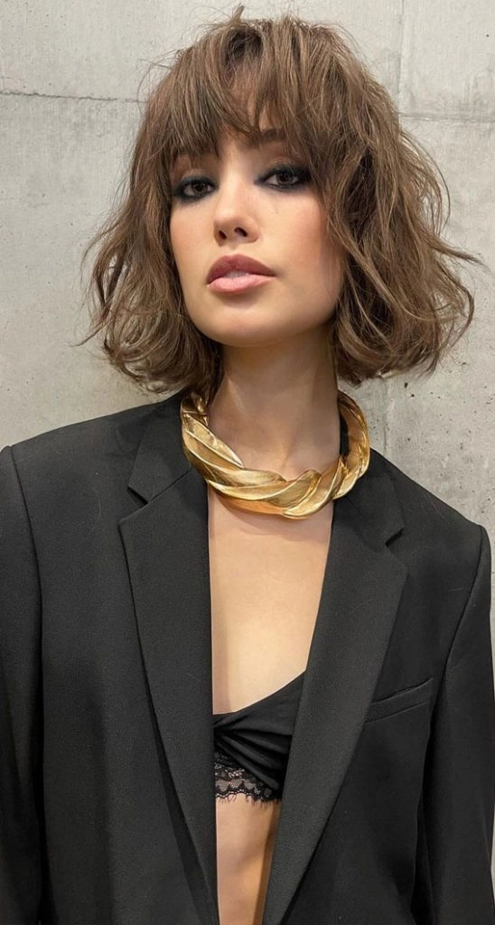 Casual bob styling idea designed for effortless morning routines Low maintenance bob hairstyle perfect for quick and stylish looks on busy mornings