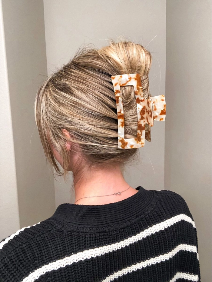 Effortless Claw Clip Hairstyles for Thick Hair You’ll Love