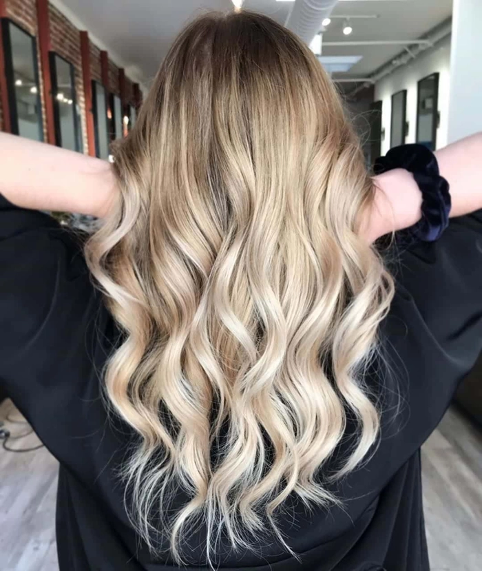 Casual relaxed beach waves perfect for fine hair and easy styling Relaxed beach wave hairstyle on fine hair styled casually for everyday wear