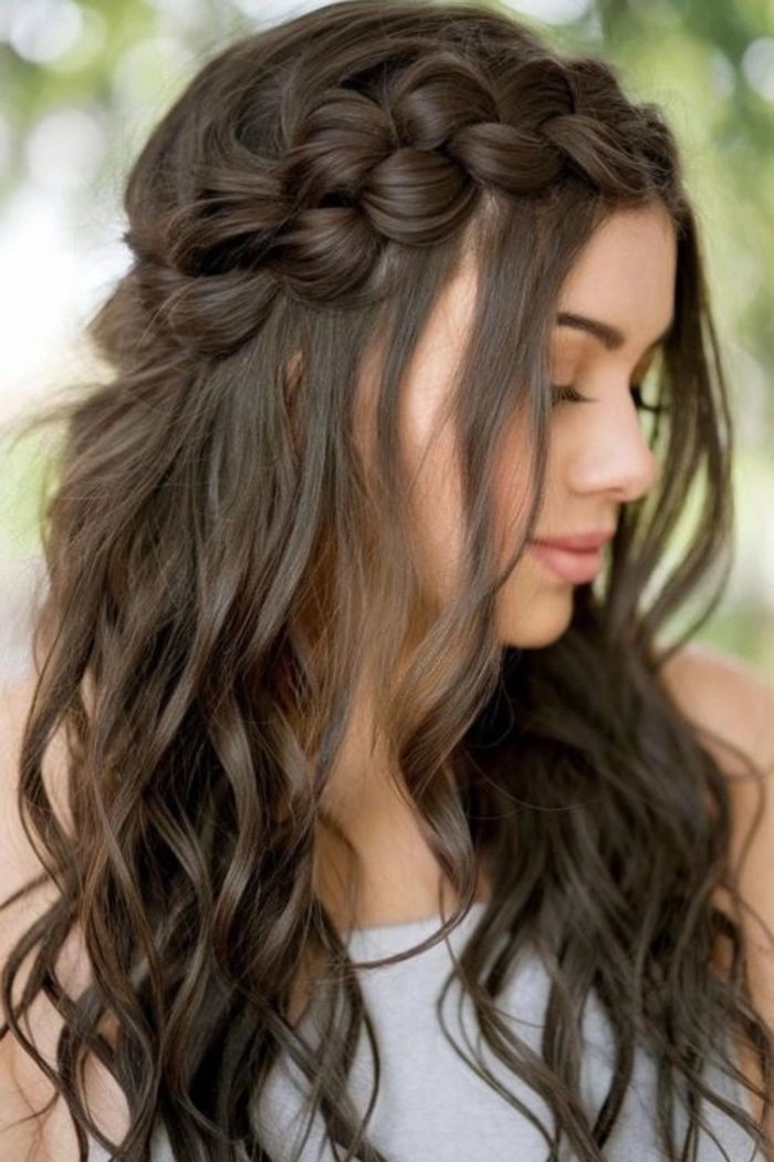Simple braided hairstyle for college students with a casual, effortless look