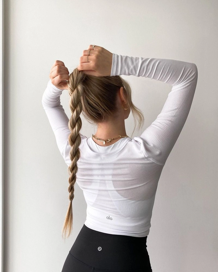 Simple rope braid ponytail perfect for sporty casual days with a relaxed vibe