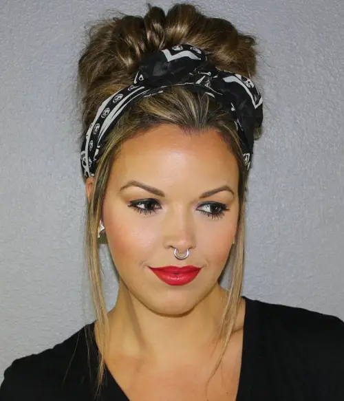 Casual look featuring simple bandana hairstyles for effortless hair fixes Woman wearing a colorful bandana with a casual hairstyle perfect for bad hair days