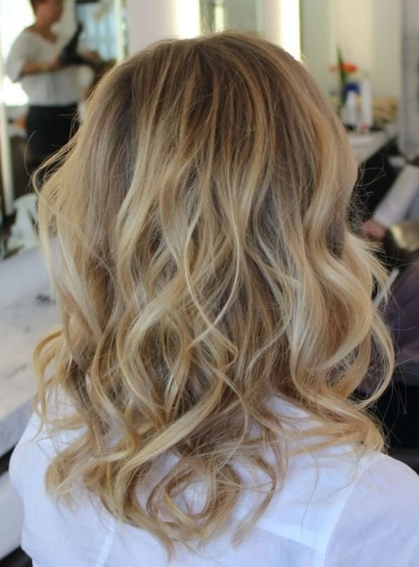 Effortless Loose Curls for Medium Length Hair Styles