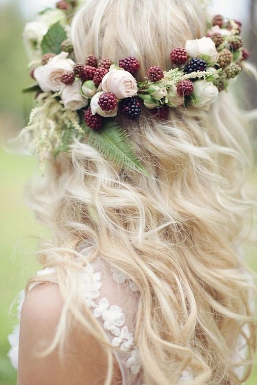 Romantic boho braided crown perfect for a scenic date Boho chic braided crown hairstyle for outdoor dates