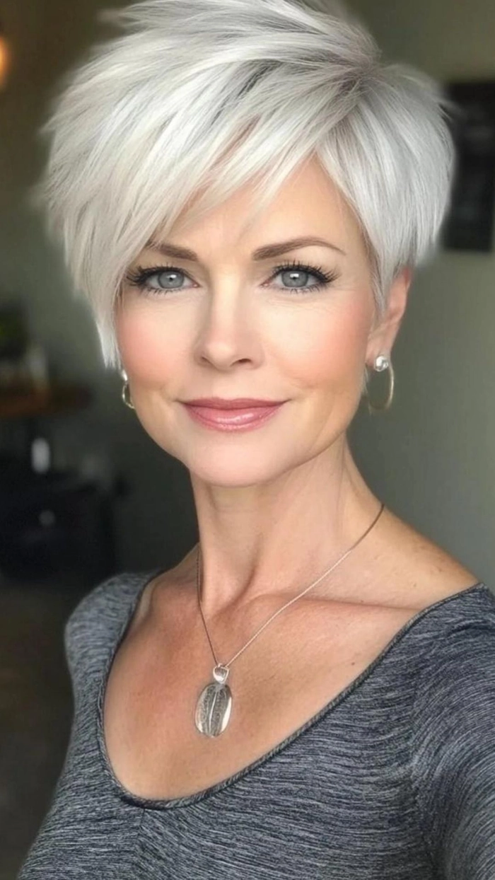 Elegant short hairstyle for women over 50 for a romantic date night