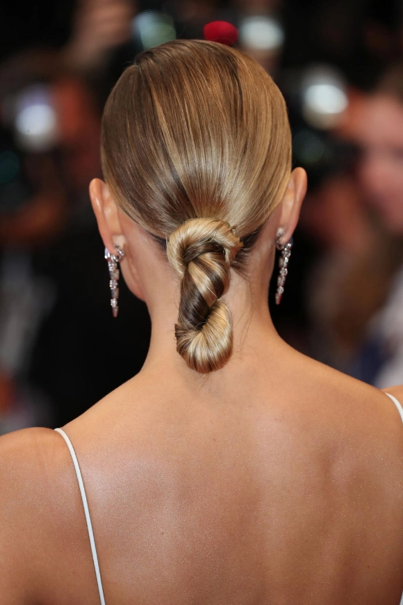 Elegant evening updo that accentuates your best facial features for date night