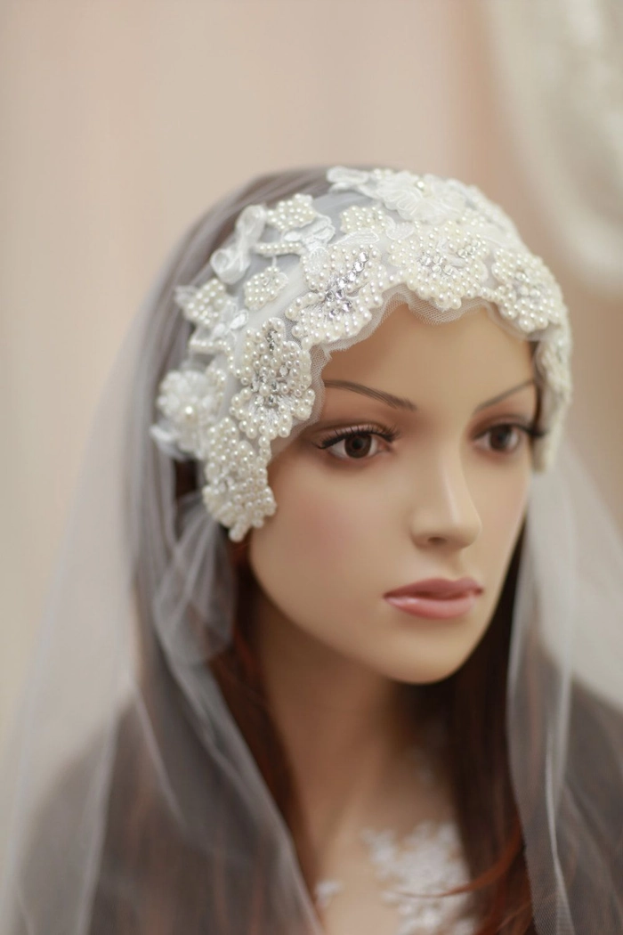 Evening Waves Adorned with Crystal Headbands - Date Night Hair Look 10 Evening waves with a crystal headband, perfect for a date night hairstyle