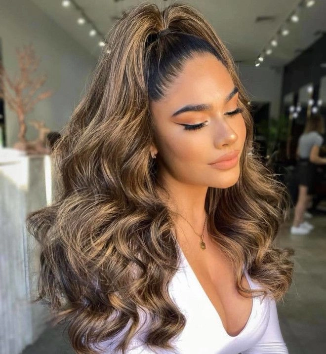 Beginner-friendly relaxed waves for a calm first date look Easy first date hairstyle for nervous beginners with soft waves and minimal products
