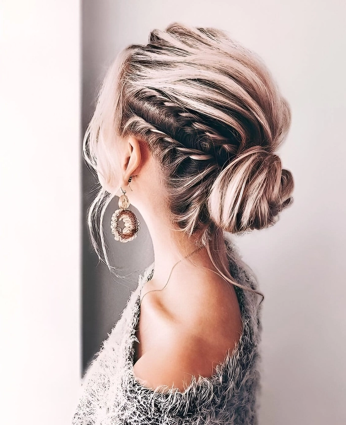 Romantic braids with delicate gold chain accents for a perfect date night look Romantic braid with delicate gold chains woven through for date night