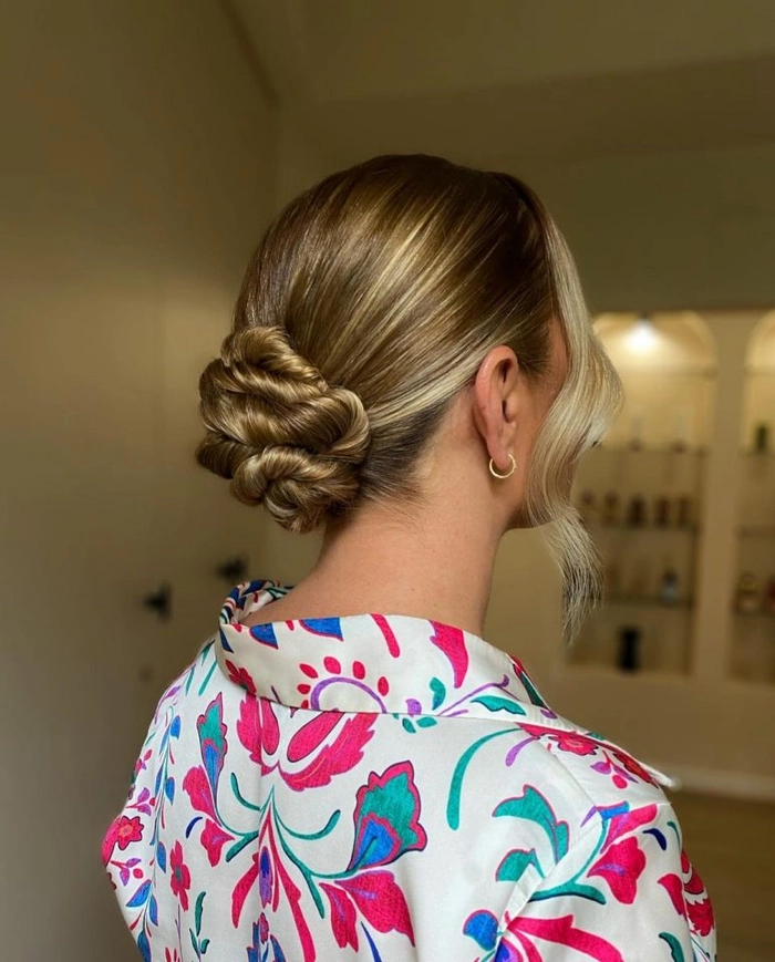 Low manipulation date night updo that protects damaged hair while looking elegant Gentle low manipulation evening updo with soft twists, ideal for damaged hair on date night