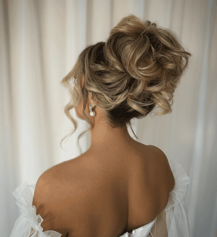 Romantic natural hair updo for evening wear, suitable for date night