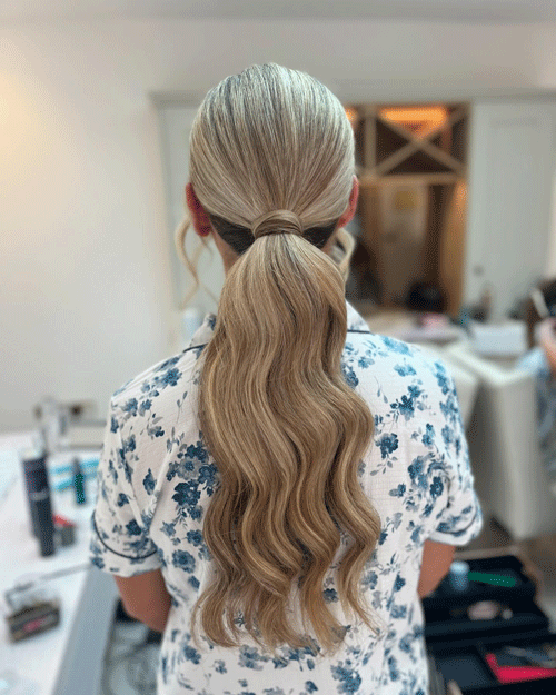 Polished Low Ponytail for Winter Evenings - Date Night Hair Look 8 Elegant polished low ponytail hairstyle perfect for a winter date night