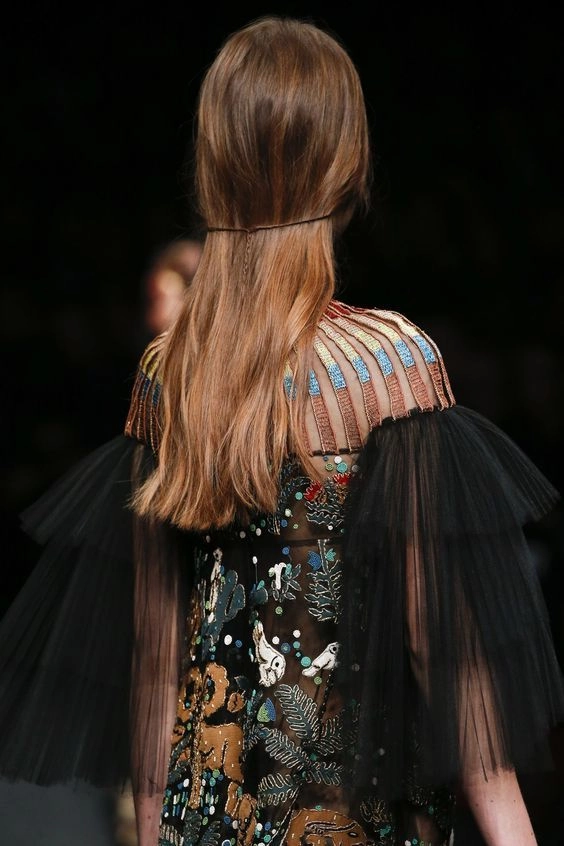 A romantic balayage hairstyle perfect for a date night