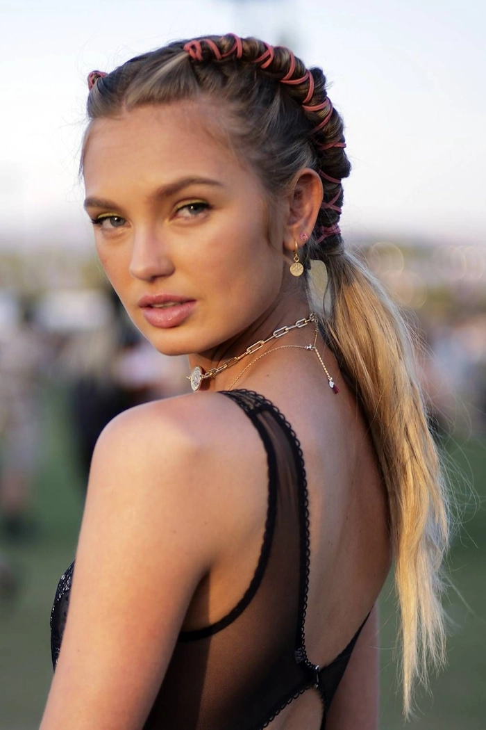Festival Ombre Hairstyles Guide – Style 2 Creative festival hairstyles with ombre hair for music events