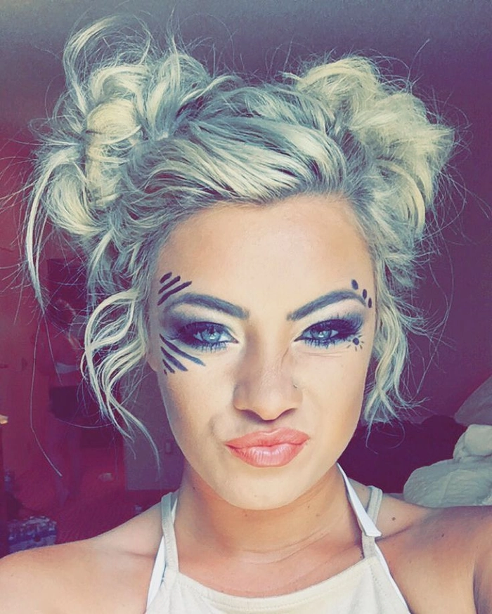 Trendy festival hairstyle for short hair with colorful accessories