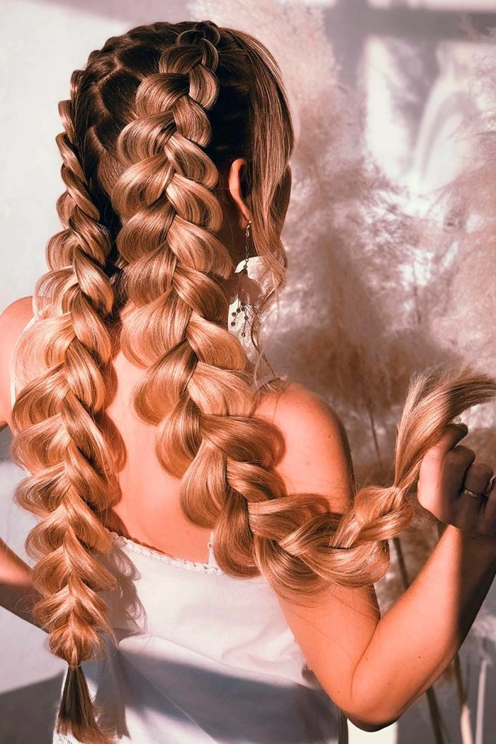 Quick five minute festival hairstyle with braids and flowers