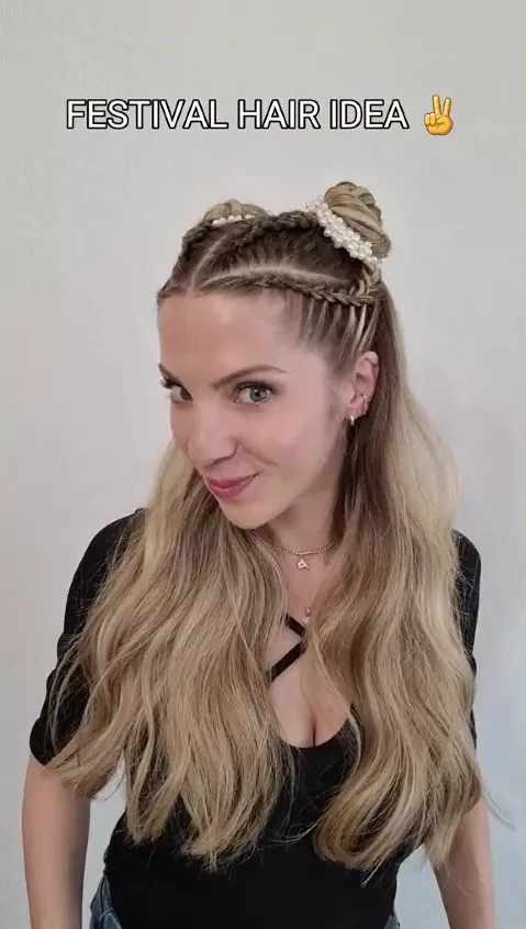 Easy boho braid hairstyle for music festivals Quick festival hairstyle with braids and flowers for a boho look