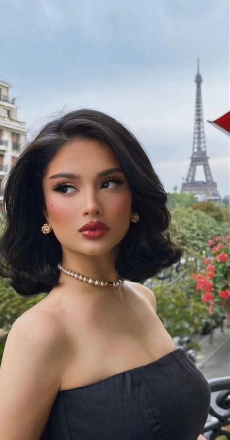Elegant graduation hairstyle for short hair with accessories