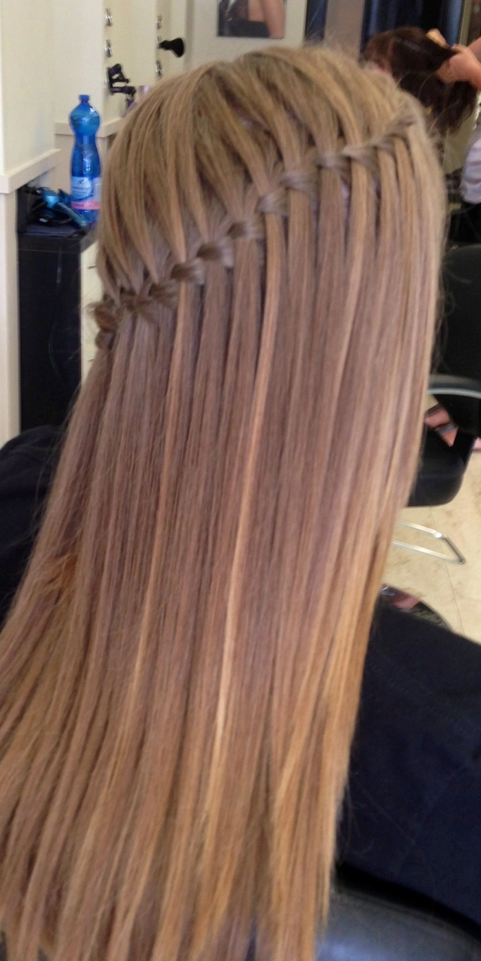 Elegant Graduation Hairstyles for Straight Hair