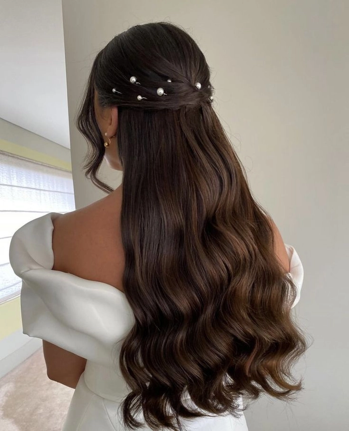 Graduation Hairstyles with Pearl Hairpins