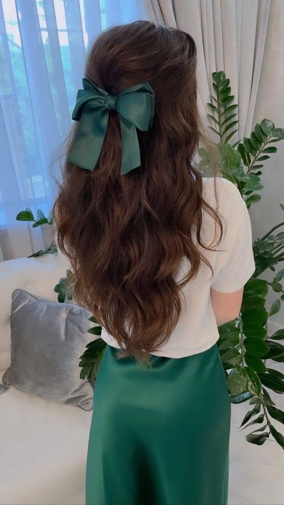 Chic Graduation Hairstyles with Ribbons