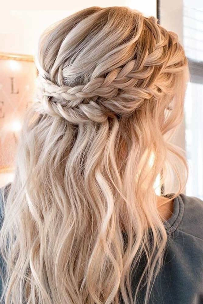 Graduation Hairstyle for Shoulder Length Layers - Subtle Waves with Cap Accessory Elegant graduation hairstyle with soft waves and layered shoulder-length hair, featuring a decorative cap and side-swept bangs