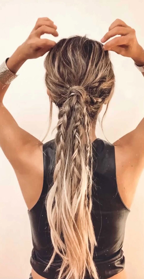 Stay fresh and polished on graduation day with this heat-friendly hairstyle Summer graduation hairstyle for hot weather with a chic twisted updo