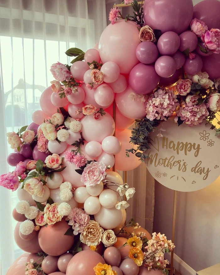 Elegant Mother's Day Blowout Ideas