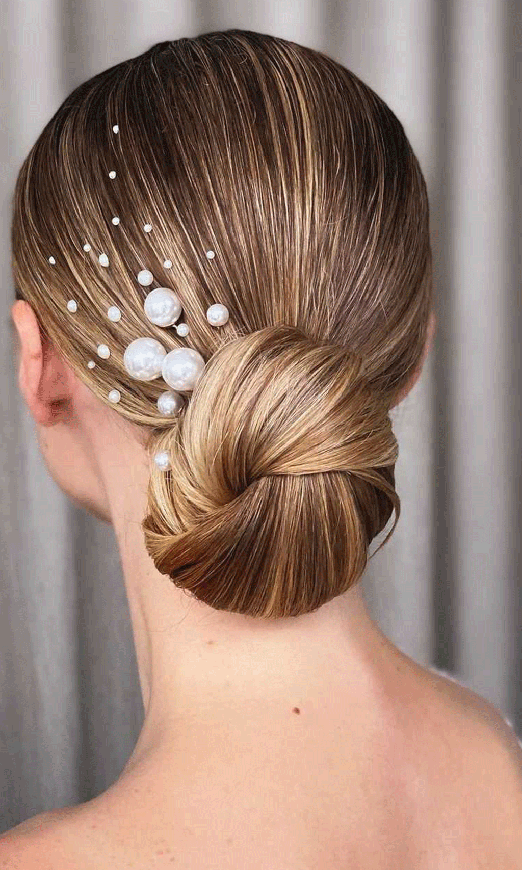 Pearl hair accessory styling for holiday dinner look Elegant Christmas dinner hairstyle with pearl hair accessory