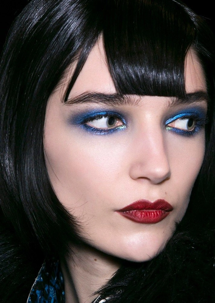 Dark brunette gloss party hairstyle for clubbing