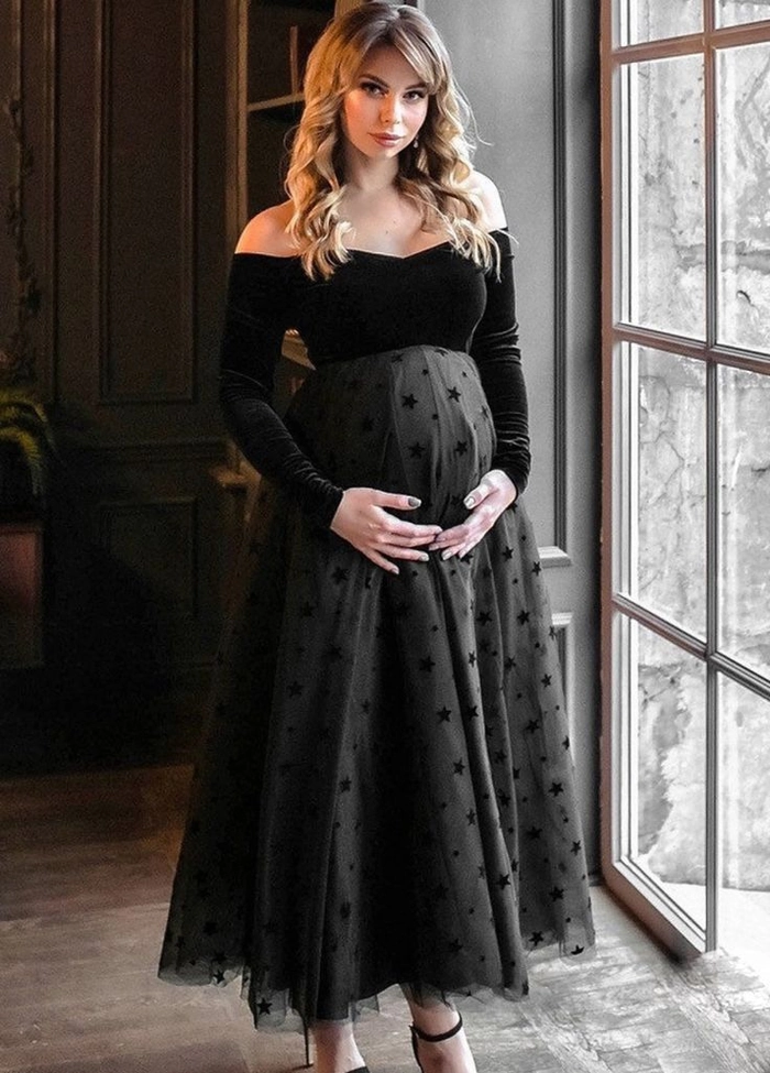 Chic party hairstyle ideas for expecting mothers Elegant updo hairstyle for a glamorous maternity party look