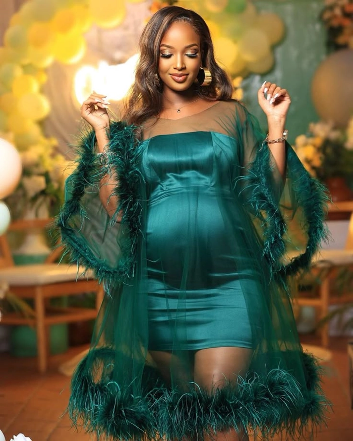 Glamorous party hairstyle for expecting mothers, image five Elegant updo hairstyle for a glamorous maternity party look