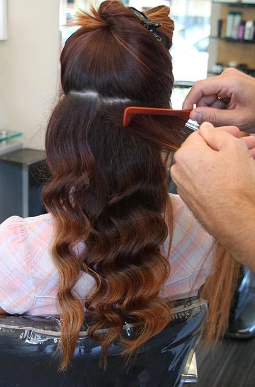 Classic 1920s inspired finger waves with masquerade mask for elegant party look Vintage finger waves hairstyle perfect for a masquerade ball party
