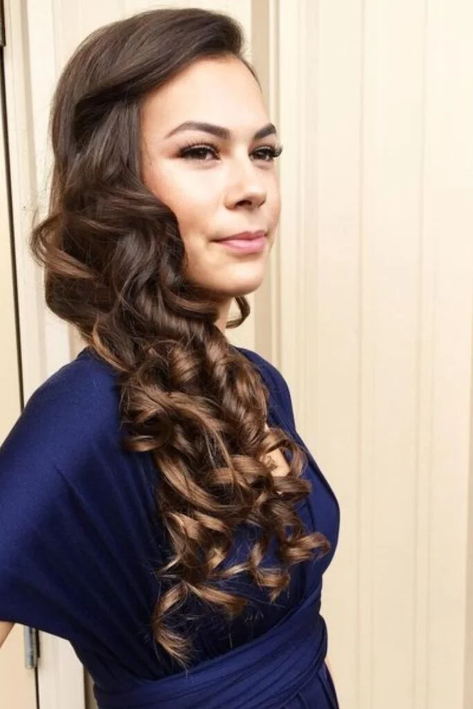 New Year's Eve: Side Swept Curls for Asymmetric Dresses