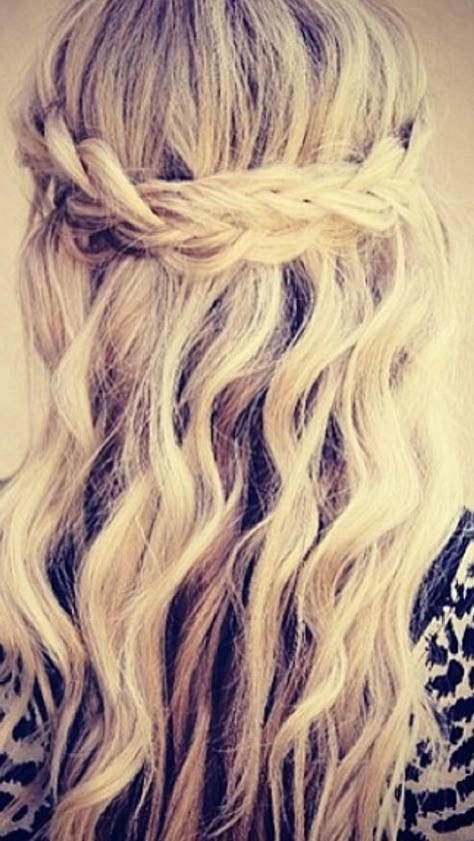 Soft curls and volume perfect for humidity resistant prom hairstyles Elegant humidity resistant prom hairstyle with soft curls and volume