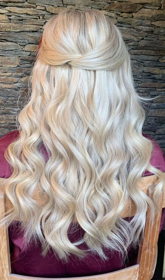 Stunning Prom Hairstyles Perfect for Platinum Blonde Hair