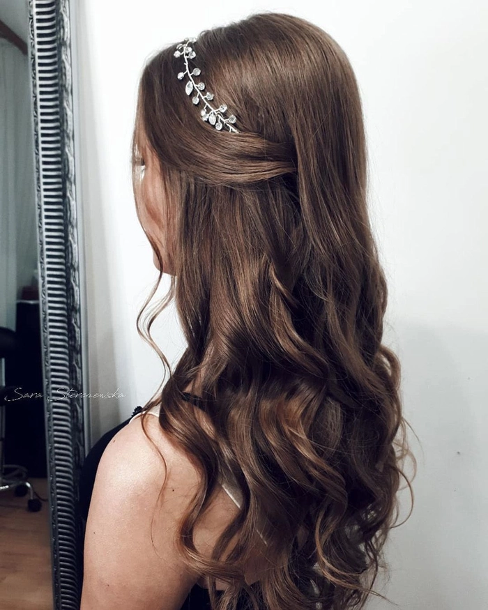 Prom Hairstyles with Crystal Headbands showcasing style and sparkle Elegant prom hairstyle featuring crystal headbands and soft curls