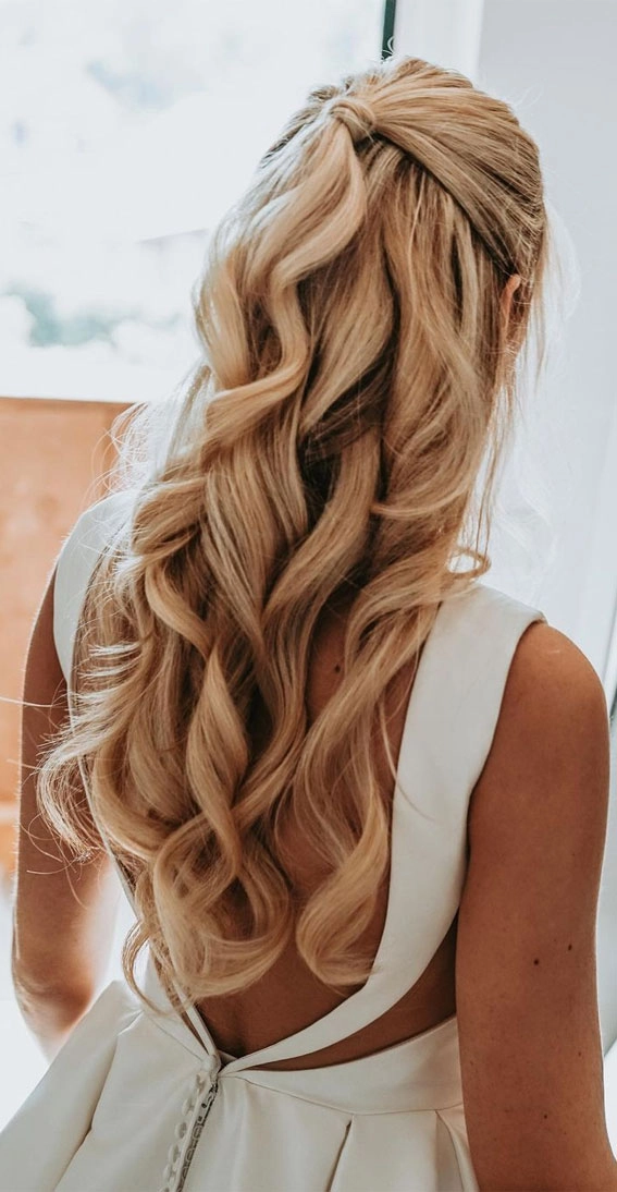Elegant Senior Prom Hairstyles Perfect for High School